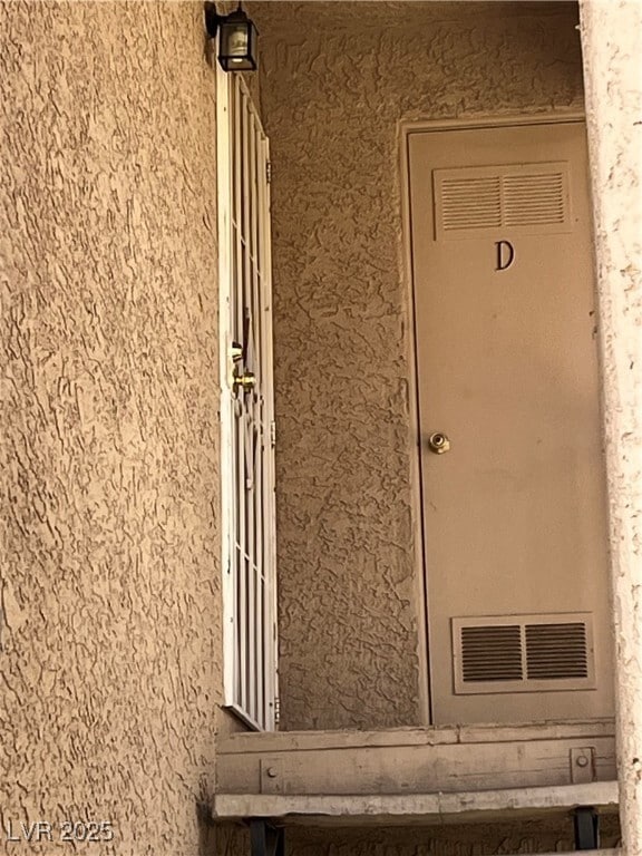 5576 W Rochelle Ave.