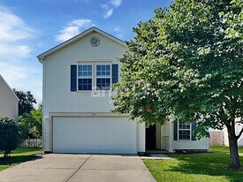 6503 W Philadelphia Dr in McCordsville, IN - Building Photo