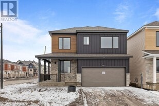 767 Tincture Pl in Ottawa, ON - Building Photo