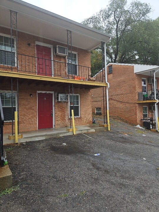 817 Westside Blvd NW, Unit D in Roanoke, VA - Building Photo