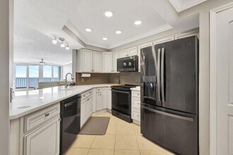 9650 S Ocean Dr, Unit 2009 in Jensen Beach, FL - Foto de edificio - Building Photo