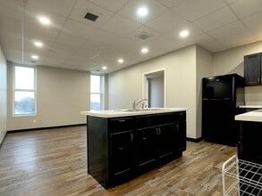 101 N Mill St in Lake Mills, IA - Building Photo - Building Photo