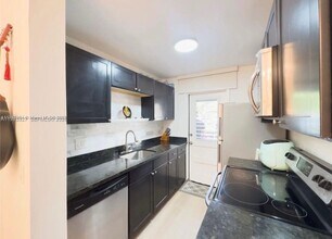 1120 NE 10th St in Hallandale Beach, FL - Building Photo - Building Photo