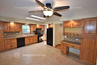 9318 S 78th Ave in Hickory Hills, IL - Foto de edificio - Building Photo