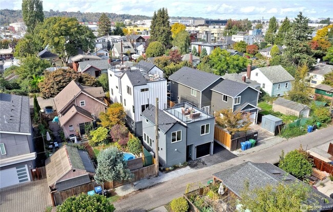 6918 Flora Ave S in Seattle, WA - Building Photo - Building Photo