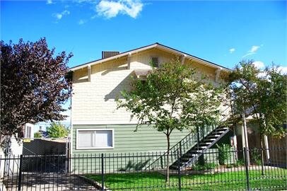 122 N College Ave-Unit -102 in Fresno, CA - Foto de edificio