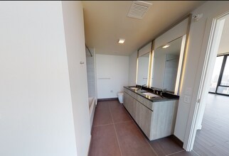 100 E 14th St in Chicago, IL - Building Photo - Building Photo