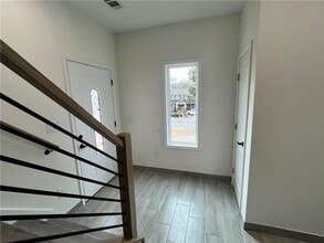 4500 Kings Lake Dr in Marietta, GA - Building Photo - Building Photo