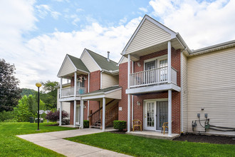 Bayberry Place in Keyser, WV - Foto de edificio - Building Photo