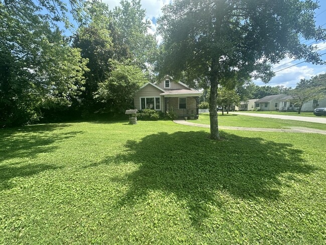 property at 203 Pardue Ln