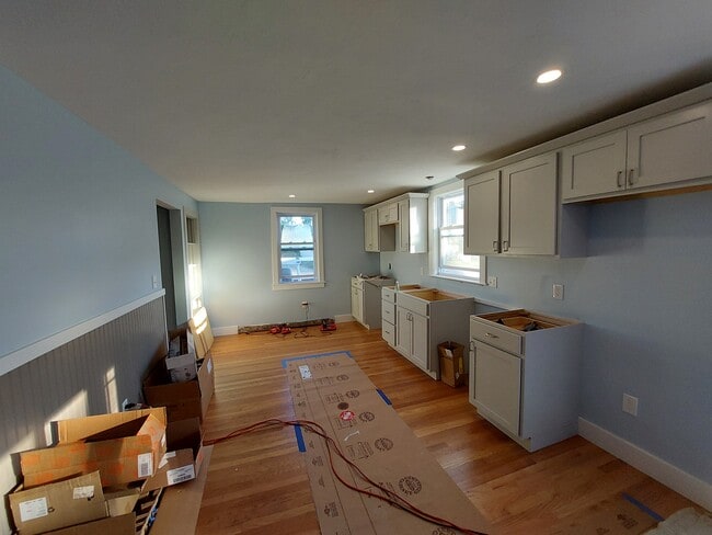 1 Dunklee St, Unit 1 Dunklee St