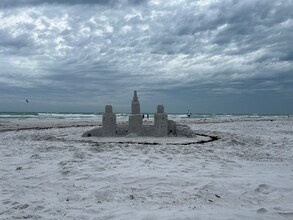 4822 Ocean Blvd in Siesta Key, FL - Foto de edificio - Building Photo