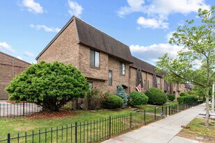 Wylie Court Condominiums in Washington, DC - Building Photo