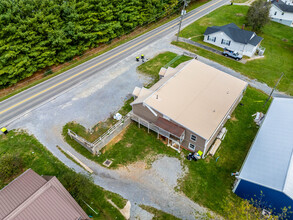 3864 Bob White Blvd in Pulaski, VA - Building Photo - Building Photo