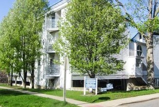 201 S Busey Ave in Urbana, IL - Building Photo - Primary Photo