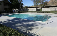 Kendall Park Apartments in San Bernardino, CA - Foto de edificio - Building Photo