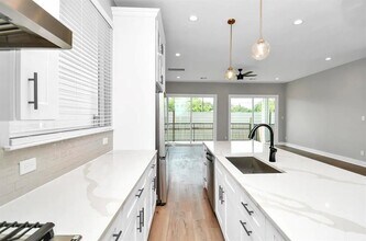 410 E 41st St in Houston, TX - Building Photo - Building Photo