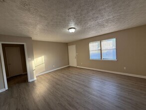 132 Deer Creek Dr in Athens, GA - Building Photo - Building Photo