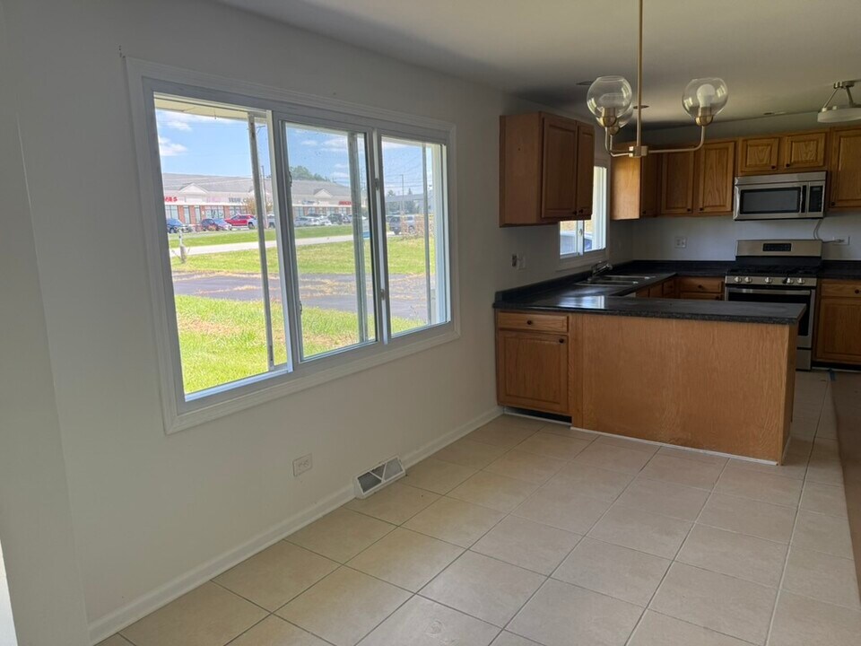 17800 Wolf Rd in Orland Park, IL - Building Photo
