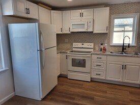 208 W High St, Unit 208