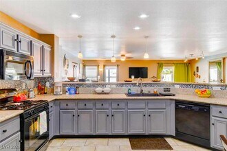 6524 New Brunswick Ave in Las Vegas, NV - Building Photo - Building Photo