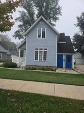 114 W Main Ave in Zeeland, MI - Building Photo - Building Photo