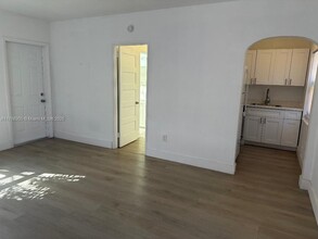 1956 Lincoln St in Hollywood, FL - Building Photo - Building Photo