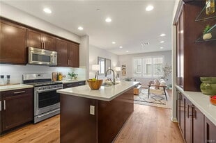 12913 Mission Ave in Hawthorne, CA - Building Photo