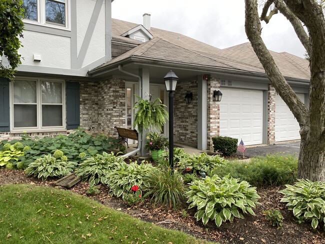 property at 1312 Coventry Cir