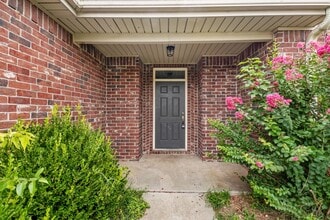 702 Grant Ave in Prairie Grove, AR - Building Photo - Building Photo