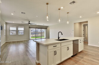 2704 N 216th Ave in Buckeye, AZ - Foto de edificio - Building Photo