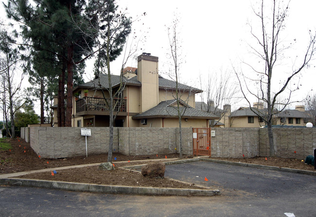 Galindo Woods in Concord, CA - Foto de edificio - Building Photo