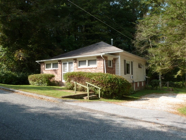 105 Glendale Ave in Hendersonville, NC - Building Photo - Building Photo