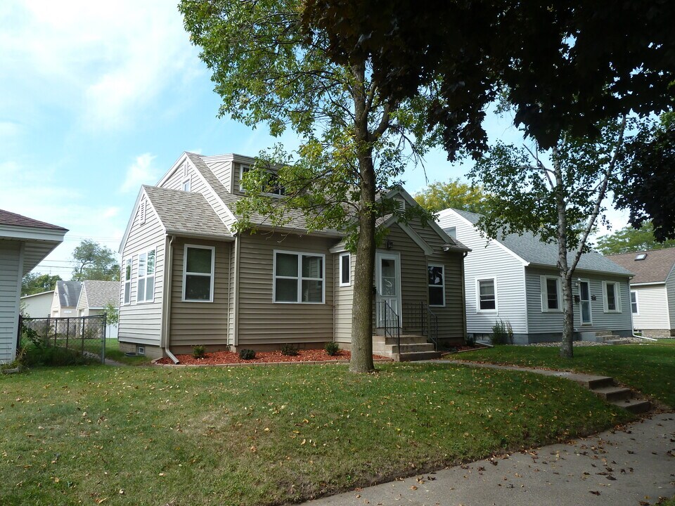1814 20th St S, Unit 1814 in La crosse, WI - Building Photo