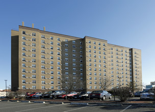 Phillips Seaview Tower in Asbury Park, NJ - Building Photo - Building Photo