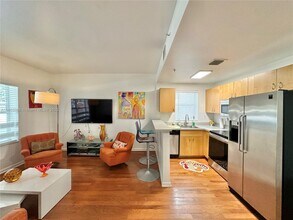 1542 Drexel Ave in Miami Beach, FL - Building Photo - Building Photo