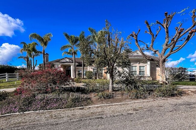 41723 Avenida Ortega in Temecula, CA - Building Photo - Building Photo