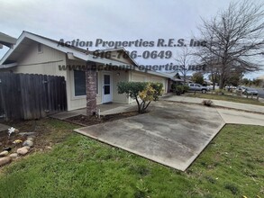 1722 Kent St in Roseville, CA - Building Photo - Building Photo