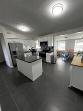 11128 116th St in Largo, FL - Foto de edificio - Building Photo