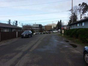 Sound View 4 Plex in Seattle, WA - Foto de edificio - Building Photo