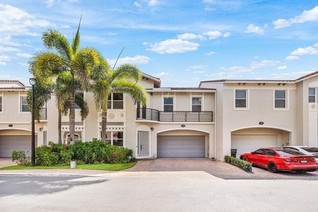 1875 Highland Grove Dr in Delray Beach, FL - Foto de edificio - Building Photo