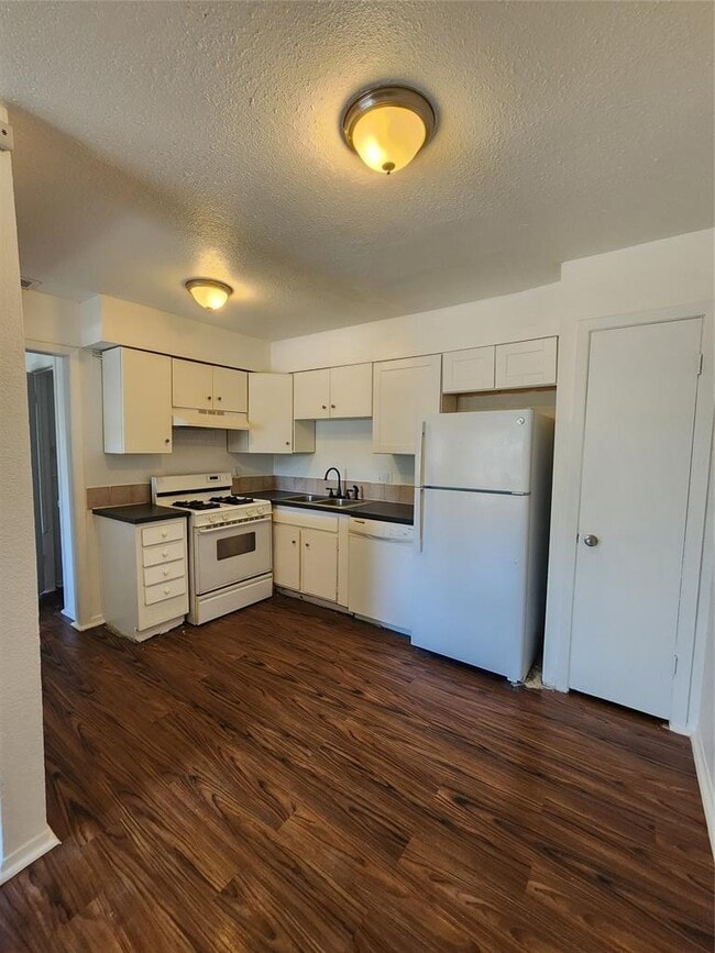 4908 West Gate Blvd in Austin, TX - Building Photo - Building Photo