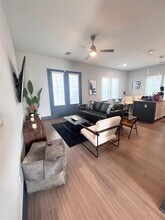 4250 Woodridge Pkwy in Porter, TX - Foto de edificio - Building Photo