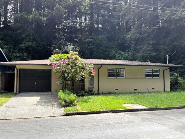 property at 1467 Beverly Dr