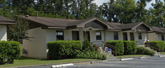 1406 SW 18th Pl in Gainesville, FL - Foto de edificio - Building Photo