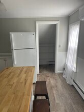 277 Lisbon St, Unit 277 Lisbon street apt.C in Lisbon, ME - Building Photo - Building Photo