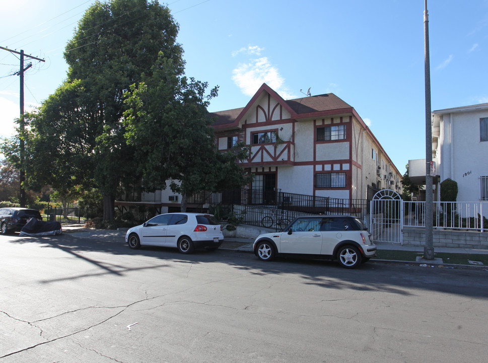 1761 N Harvard Blvd in Los Angeles, CA - Building Photo