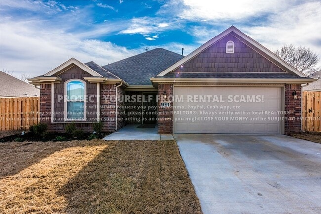 property at 1121 Gardenia St