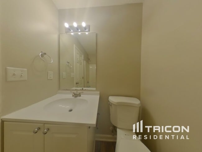 3052 Westwinds Ct in Charlotte, NC - Building Photo - Building Photo