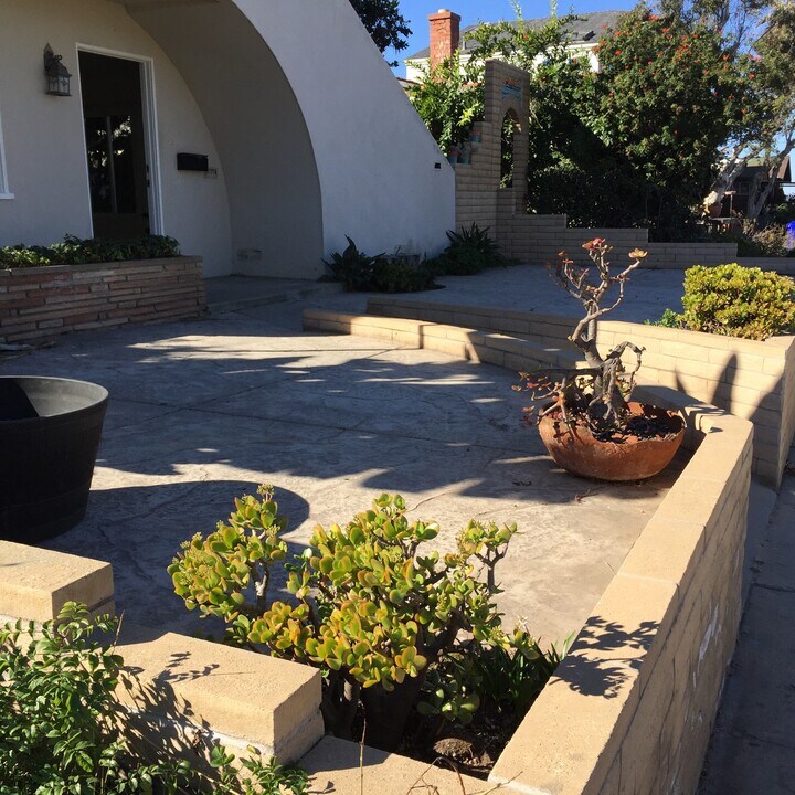 5125 Cape May Ave in San Diego, CA - Foto de edificio
